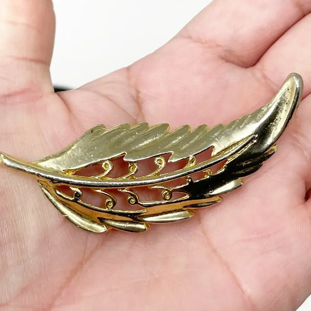 Vintage Gold Tone Leaf Brooches Lot Open‎ Leaf Closed Leaf Fairy Whimsy Boho GUC